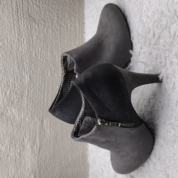 Dexflex Comfort Grey Metallic Suede Fabric Upper Almond Toe Side Zip Ankle Boot - Picture 15 of 15